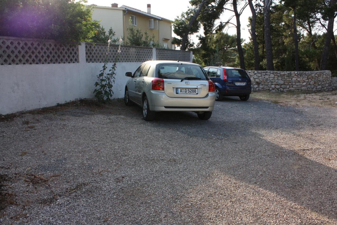 Apartments And Rooms By The Sea Banjol, Rab - 5077 Eksteriør billede
