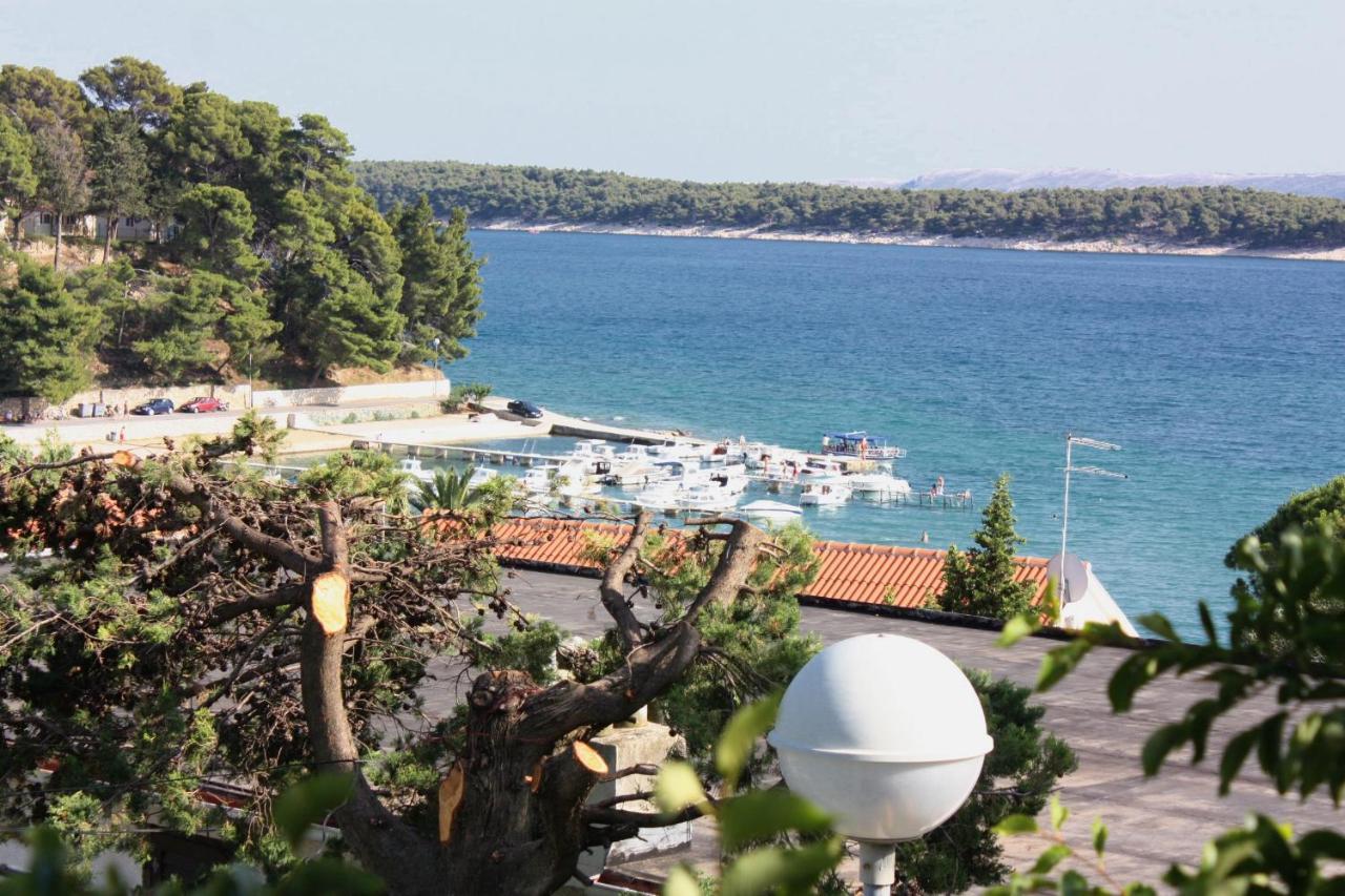 Apartments And Rooms By The Sea Banjol, Rab - 5077 Eksteriør billede