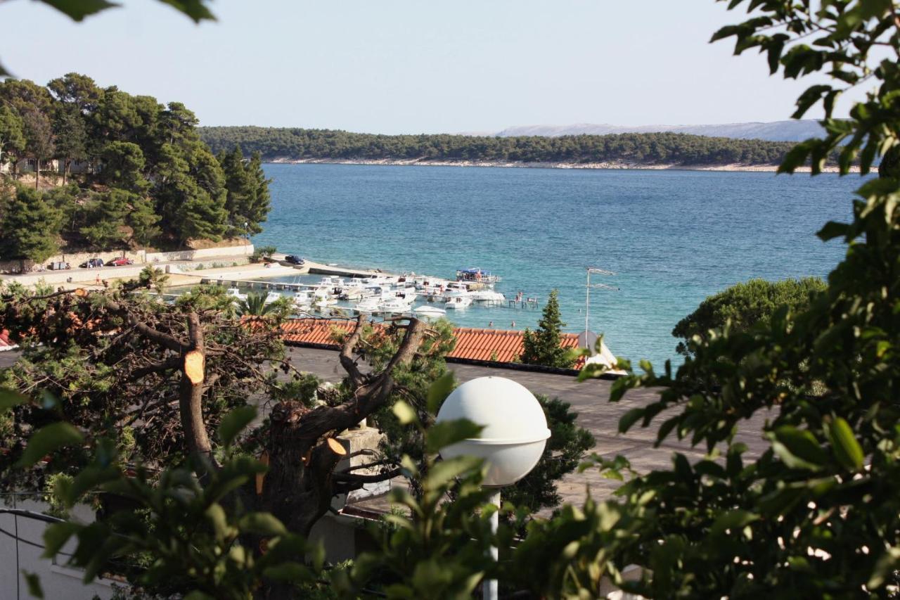 Apartments And Rooms By The Sea Banjol, Rab - 5077 Eksteriør billede