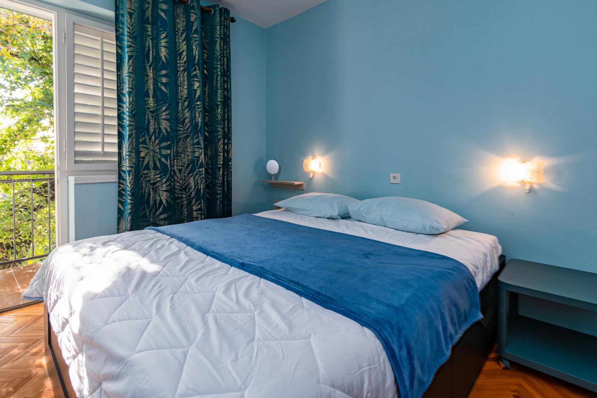 Apartments And Rooms By The Sea Banjol, Rab - 5077 Eksteriør billede