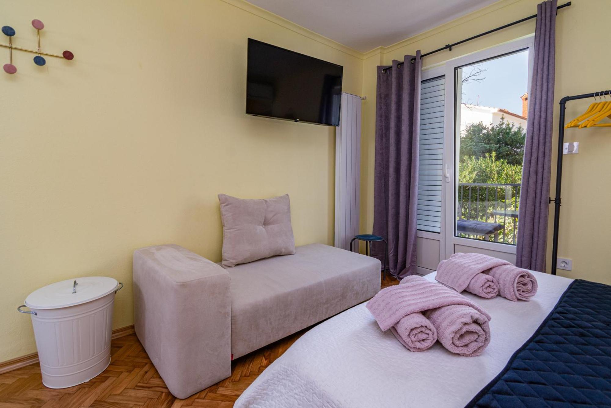 Apartments And Rooms By The Sea Banjol, Rab - 5077 Værelse billede